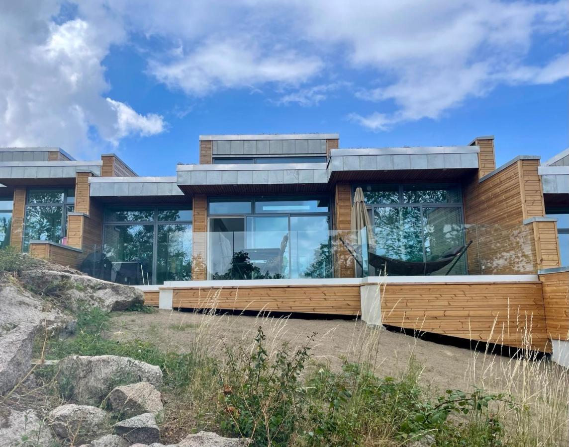 Nybygget Hus I Svaneke Taet Pa Klipper, Skov Og Hav Exterior foto